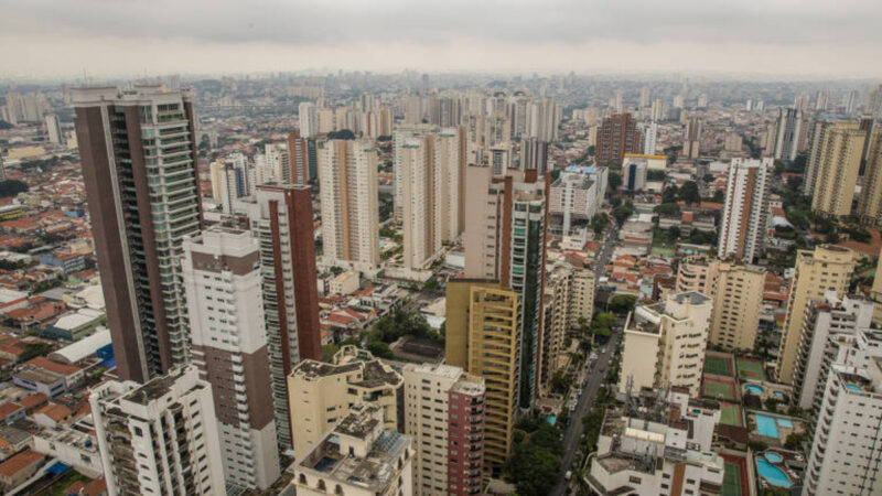 Alta no aluguel atrai investidores para renda recorrente