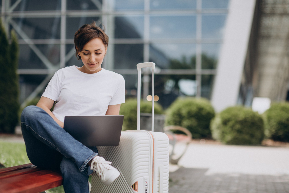 IA amplia escala no seguro viagem sem substituir humanos