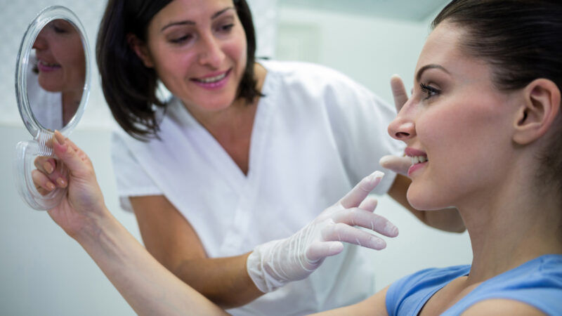 Cirurgião fala sobre nova opção aos preenchimentos labiais