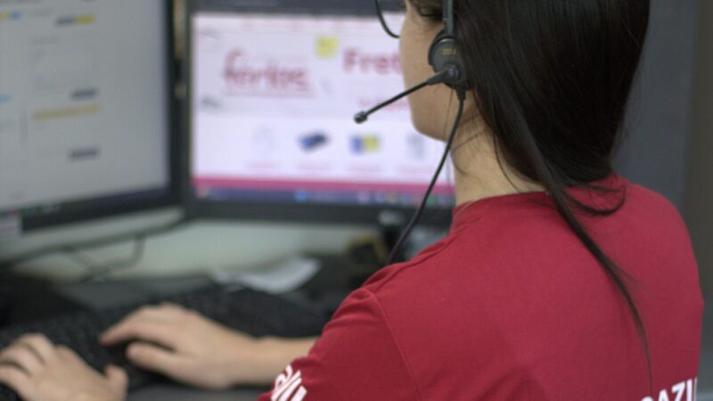 Atendimento digital combina tecnologia e recursos humanos