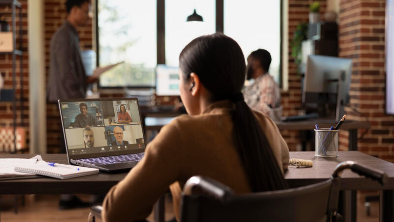 Designa amplia serviços com avanço da educação digital