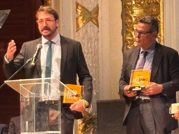 Theatro Municipal, lotado pelo povo, foi palco do maior prêmio pela integridade