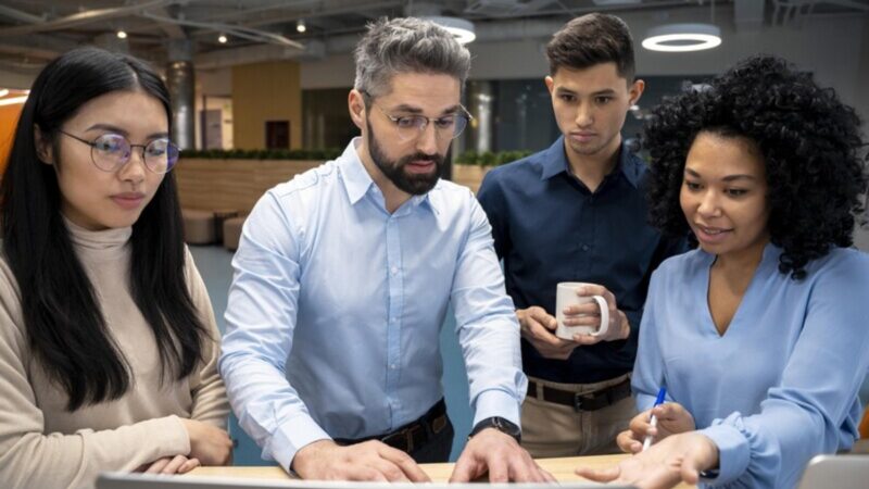 IA nas empresas: liderança e capacitação determinam sucesso