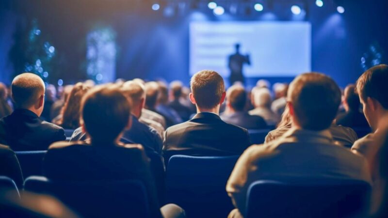 Com IA e debates sobre o setor, SOMA Contábil estreia em SP