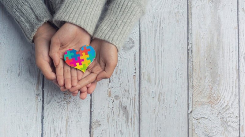 Leis asseguram tratamentos e acesso a saúde para autistas