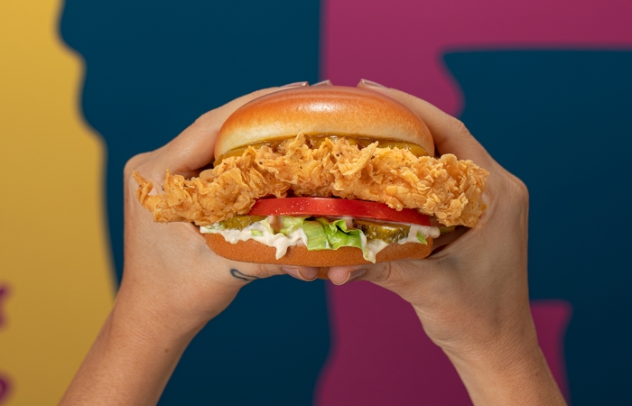 Muito além do balde: como o frango frito deixa de ser acompanhamento e vira protagonista de uma nova categoria no delivery
