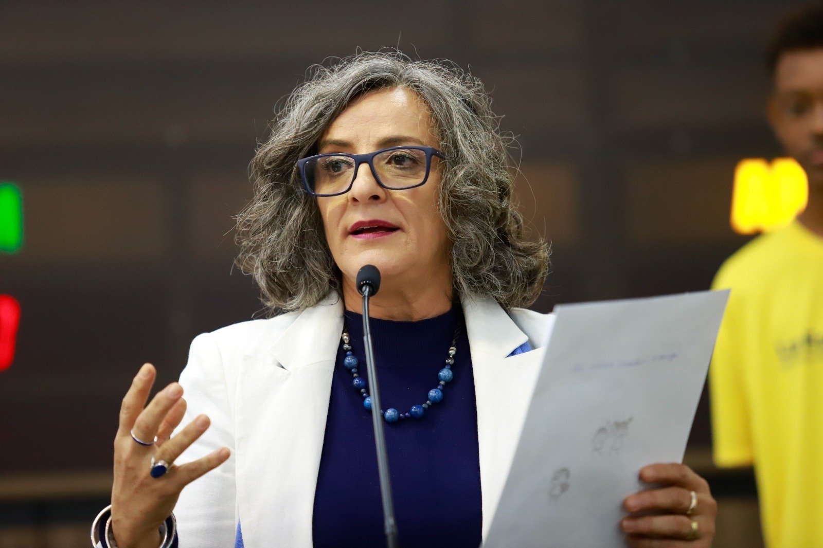 Vereadora Ana Lúcia questiona alto índice de cesáreas e atenção à saúde da mulher em audiência pública da Saúde