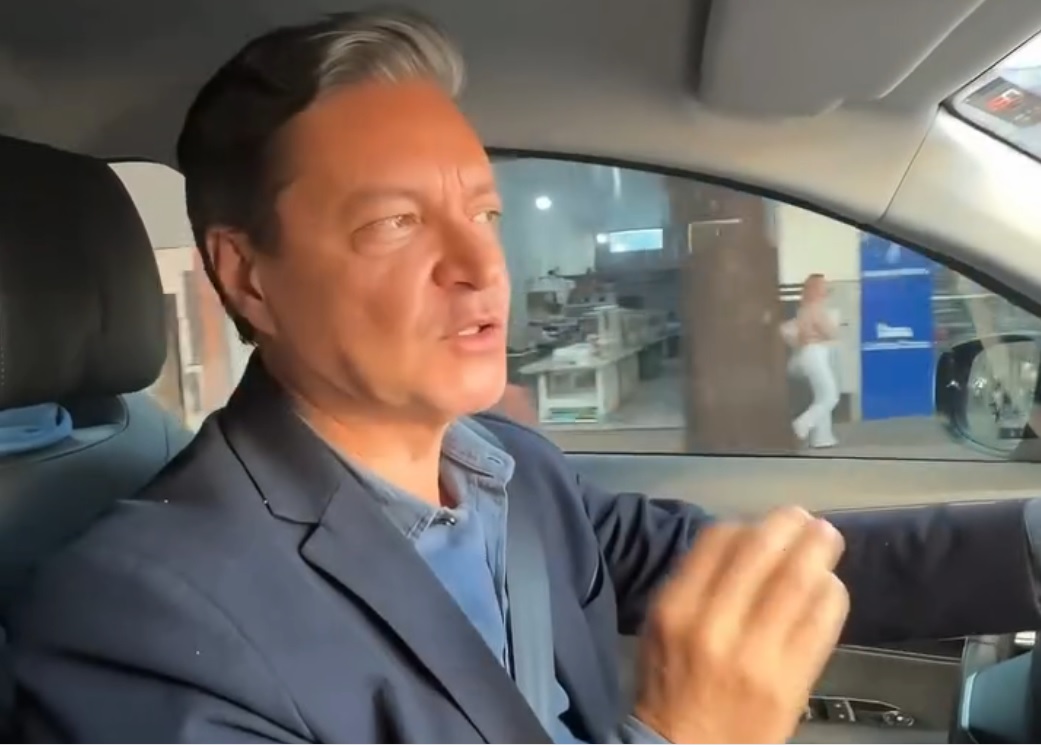 Presidente da ACIM acerta no discurso e erra no cenário escolhido para a gravação