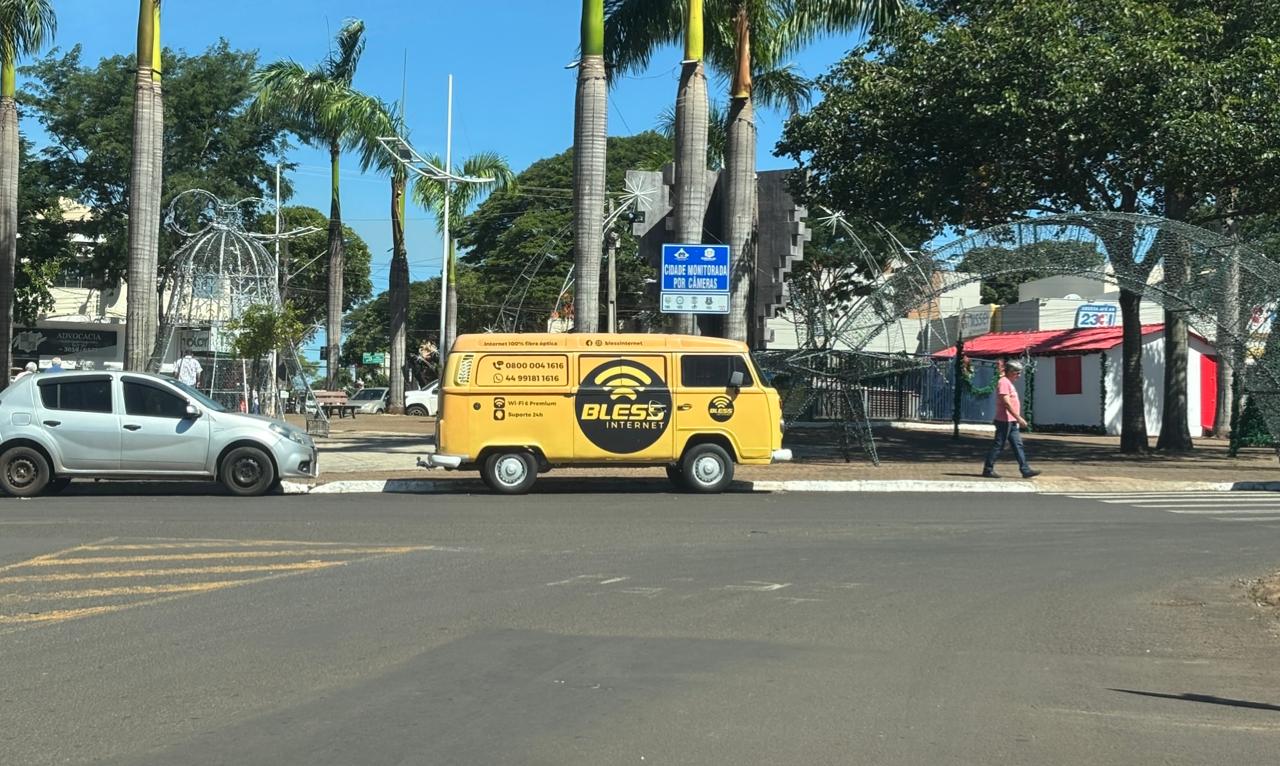 Na terra da uva, a Bless entrega é abacaxi: Kombi parada há dias irrita moradores