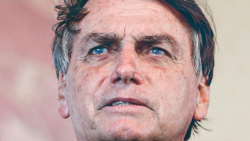 Bolsonaro renovou contratos com 63% das entidades que mais fraudaram o INSS