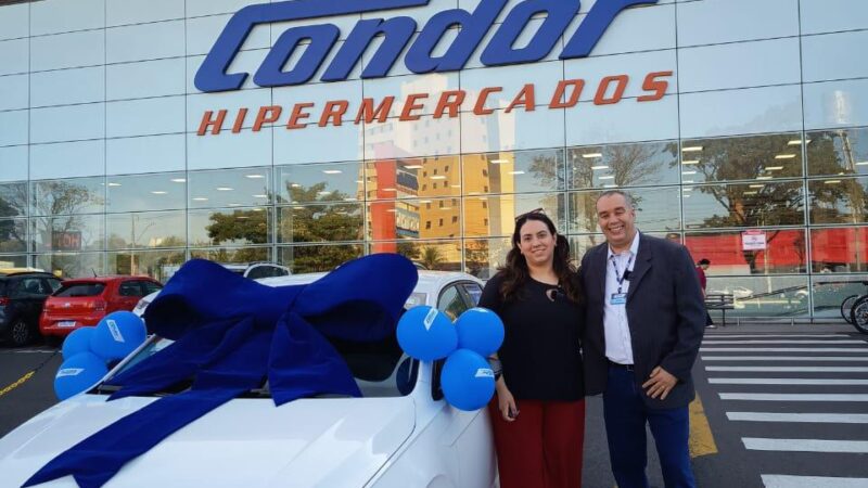 Chegou chegando: Moradora nova em Maringá fatura carro zero no sorteio do Condor!