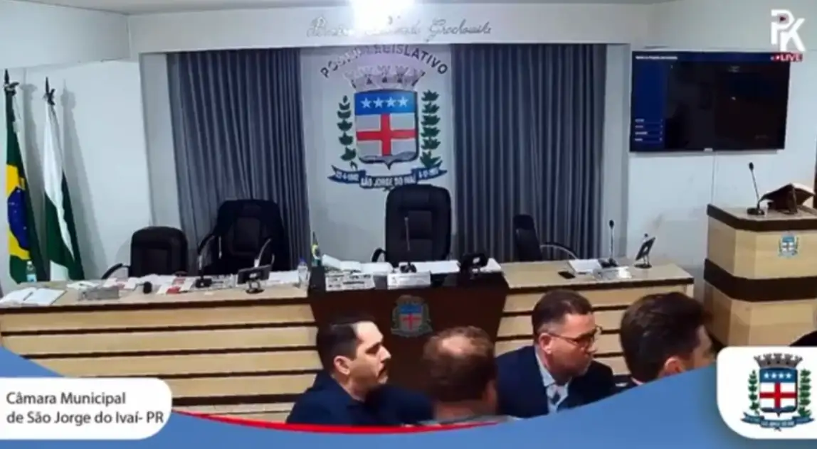 Câmara vira ringue: presidente deixa a mesa e avança contra vereador em São Jorge do Ivaí