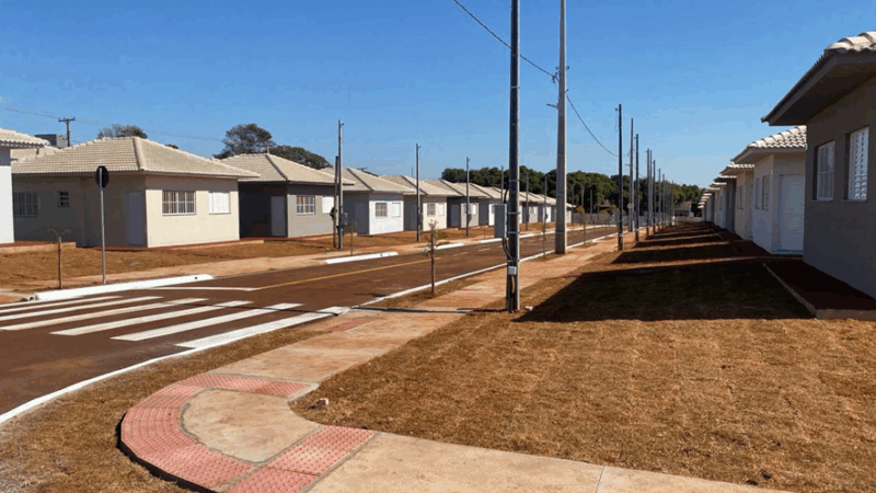  CAIXA PARTICIPA DA ENTREGA DE 84 MORADIAS EM PAIÇANDU