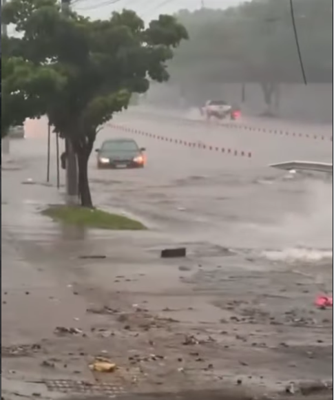 Em apenas 40 minutos, Maringá registra 27,7% de toda a chuva média de fevereiro