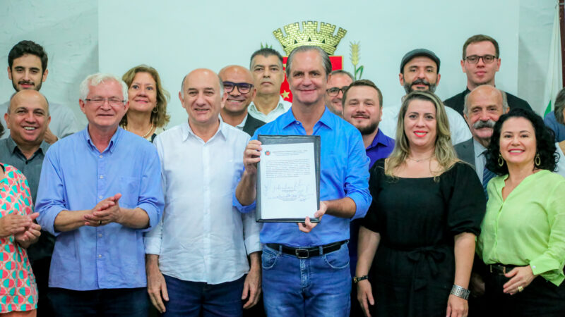 Gestão Ulisses Maia/Scabora  empossa membros do Conselho Municipal de Desenvolvimento Social