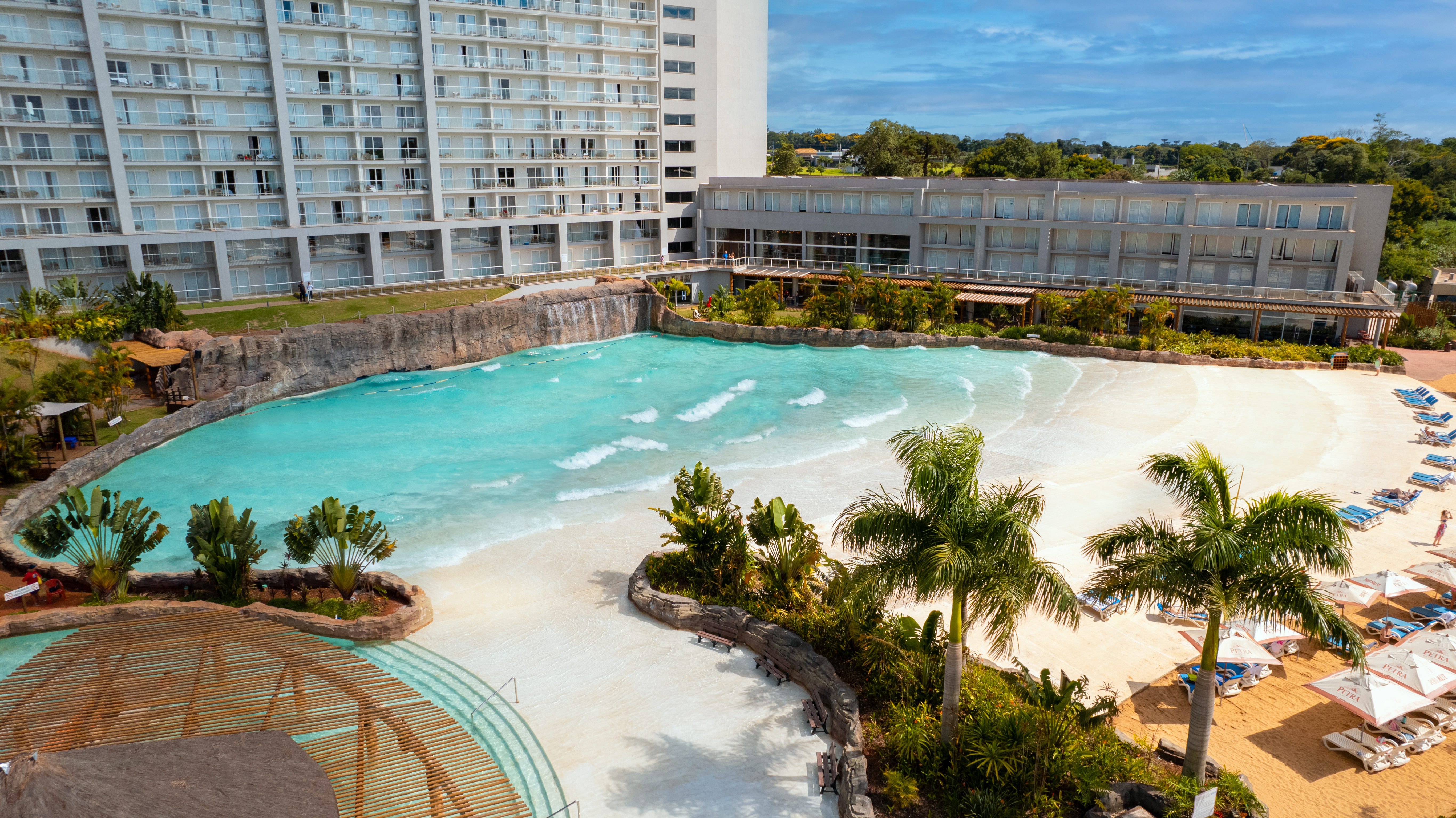 Carnaval com clima de praia no Oeste do Paraná