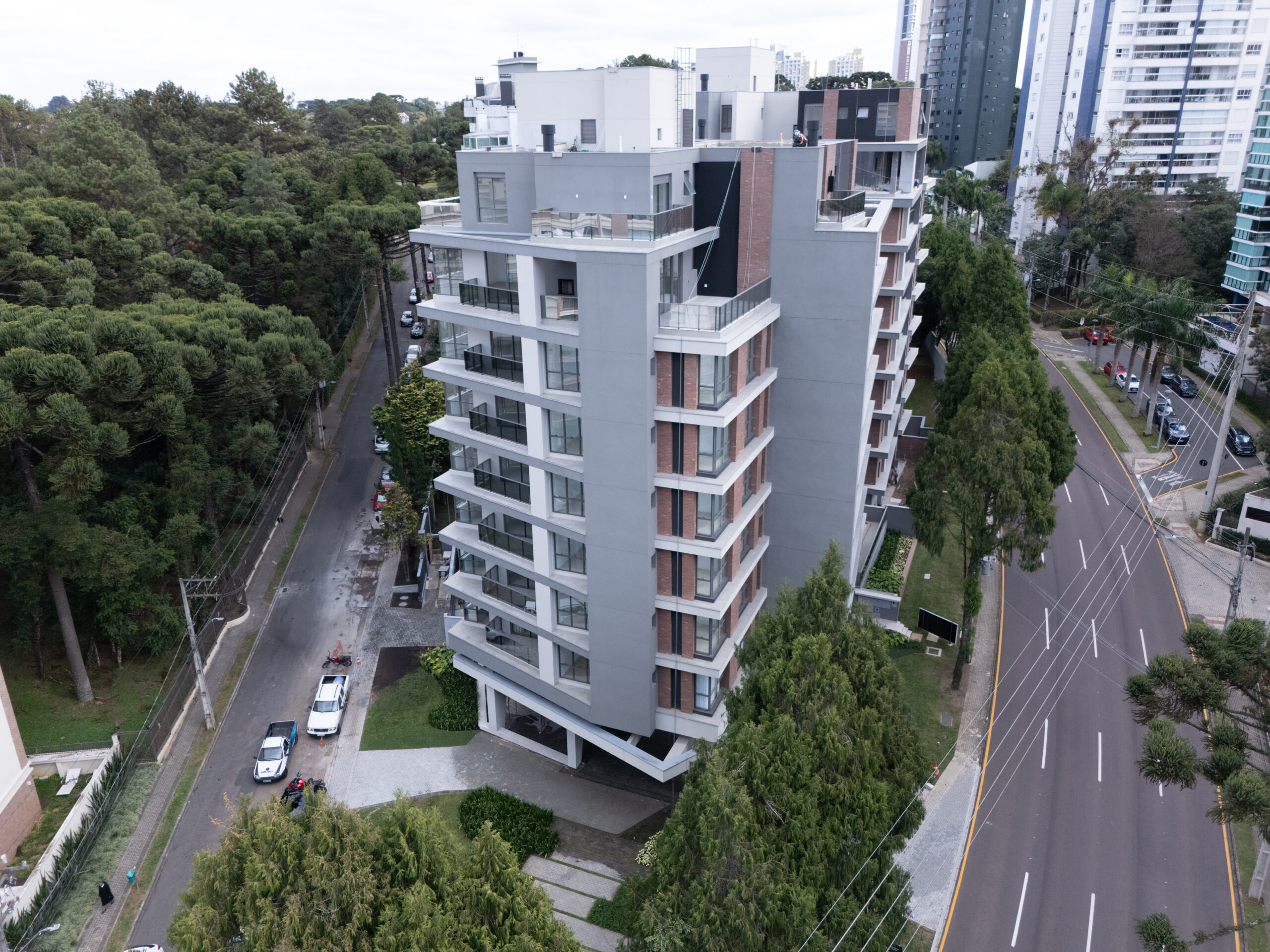 Mercado imobiliário de Curitiba cresce 50% em vendas; Porto Camargo prepara entrega do Ecco no Ecoville