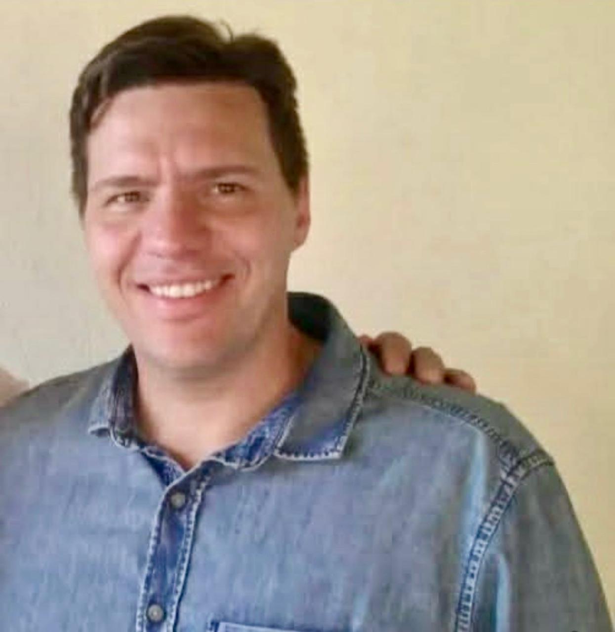 Colégio Militar de Paiçandu: o diretor Marcelo Enumo está batendo continência para a violência?