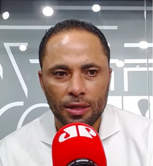 Jovem Pan pressiona e Do Carmo fala em meta de 20% para Sandro Alex