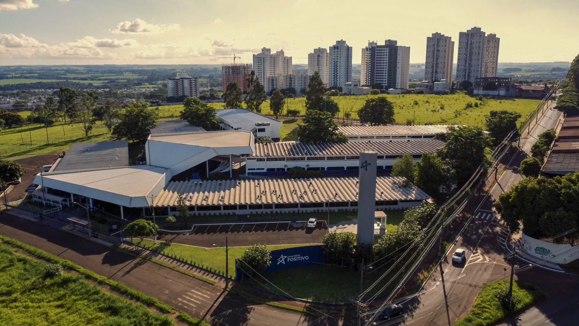 Feira de profissões da Universidade Positivo tem oficinas gratuitas em Londrina