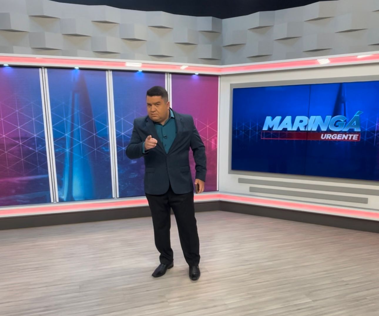 Tá complicada  a situação: Eduardo Santos só perde para a Globo e se consagra o vice-lider da audiência em Maringá
