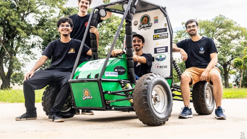 Estudantes da UEM buscam patrocinadores para novo carro de competição