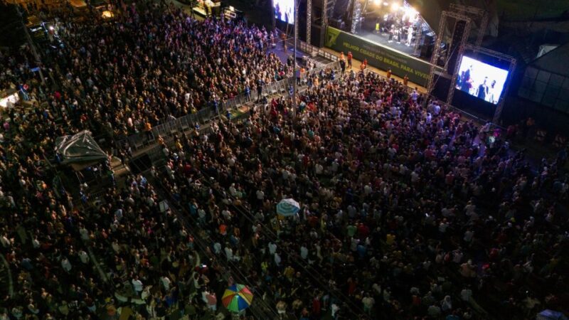Show do Exaltasamba reúne 7 mil pessoas em comemoração ao Dia do Trabalhador e ao aniversário de Maringá