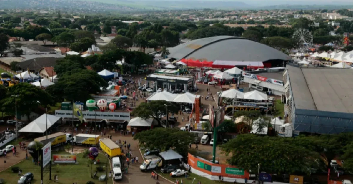 Expoingá 2026: Após morte de trabalhador na semana passada, touro escapa nesta manhã  e machuca  trabalhador