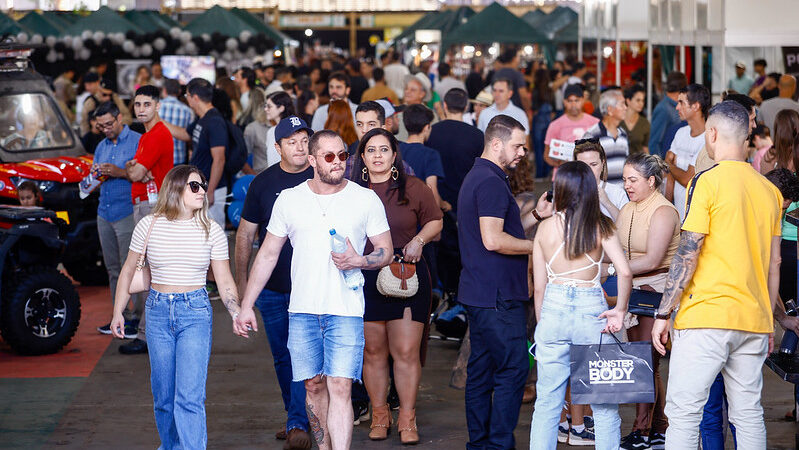 Veja a programação da Expoingá para esta segunda-feira, feriado de 12 de maio.