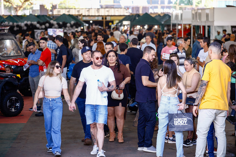 Veja a programação da Expoingá para esta segunda-feira, feriado de 12 de maio.