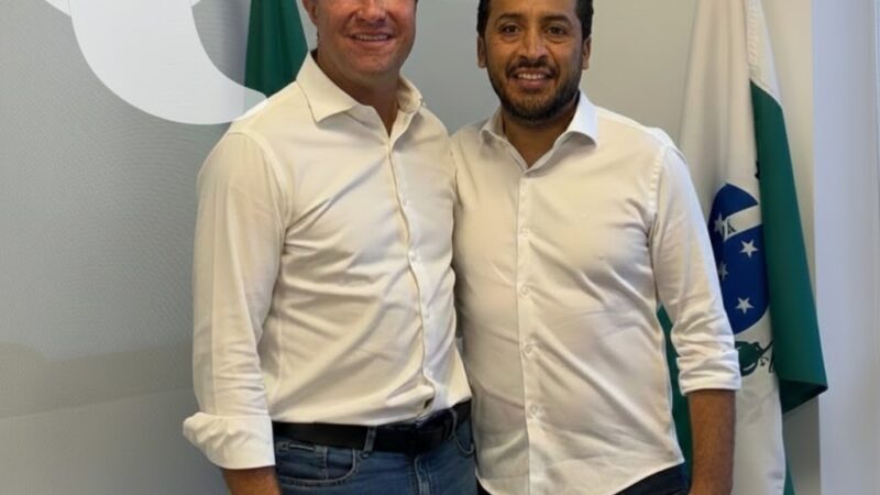 Gabinete do deputado Adriano José segue sem esclarecer denúncia de possível funcionária fantasma