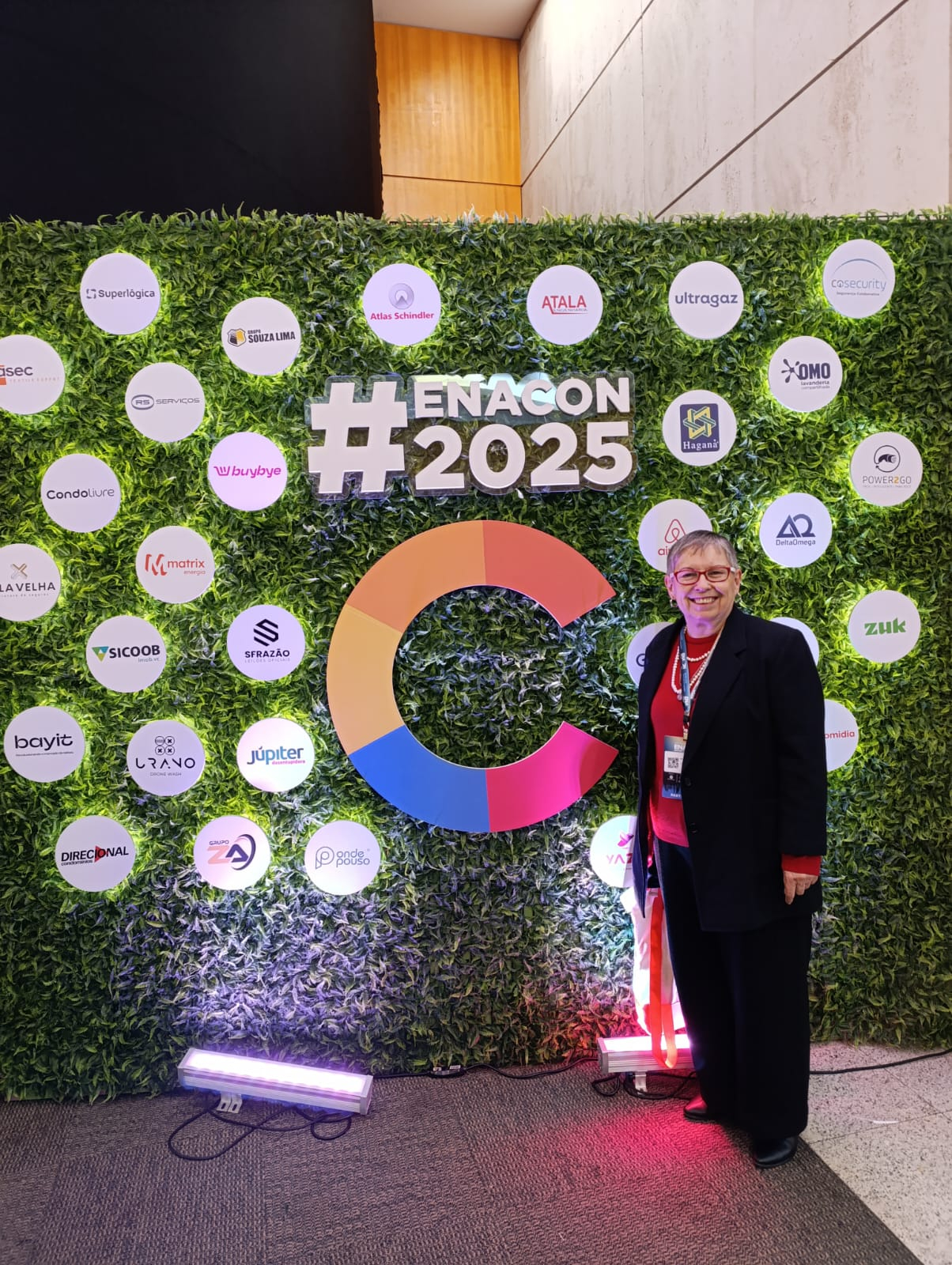 Fátima Galvão representa o Secovi-PR no ENACON 2025 e reforça protagonismo feminino e inovação na gestão condominial