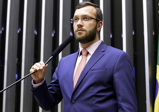 DEPUTADO FILIPE BARROS ASSUME PRESIDÊNCIA DO PL-PR