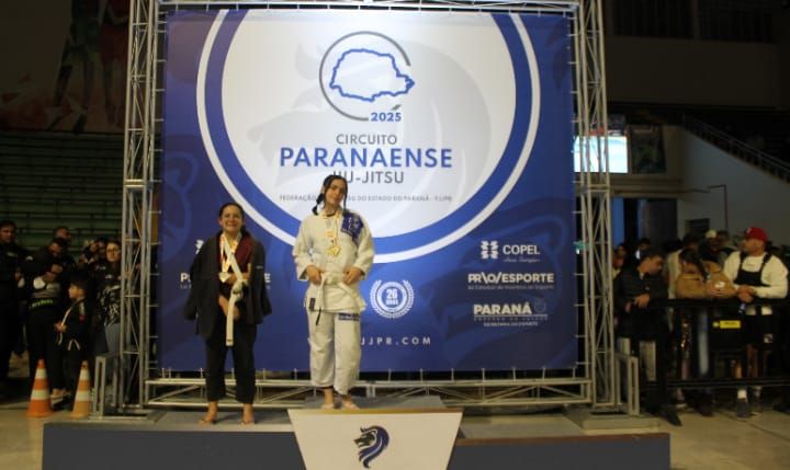 Atleta patrocinada pela Font Life conquista ouro no Circuito Paranaense de Jiu-Jitsu