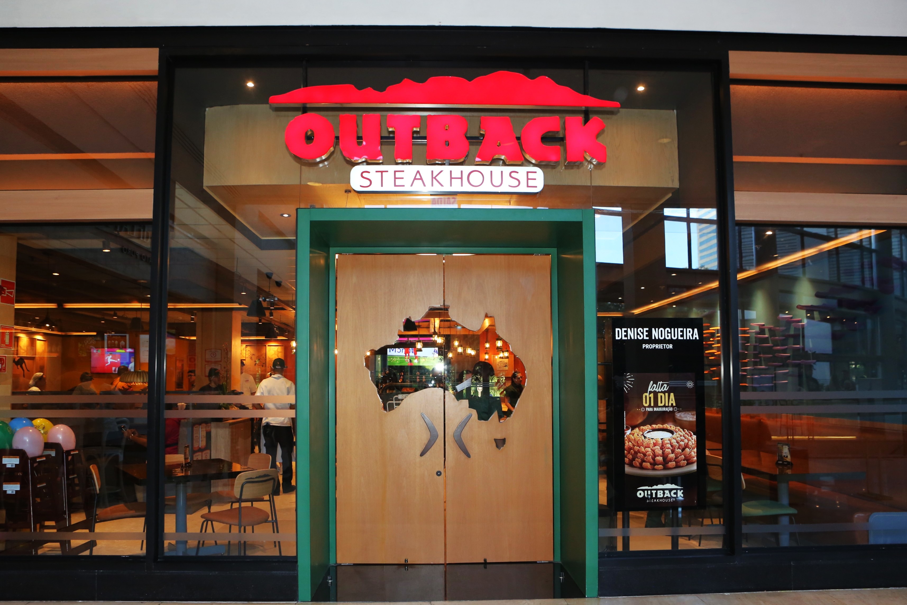 Outback expande presença em Curitiba com inauguração de unidade no Shopping Palladium