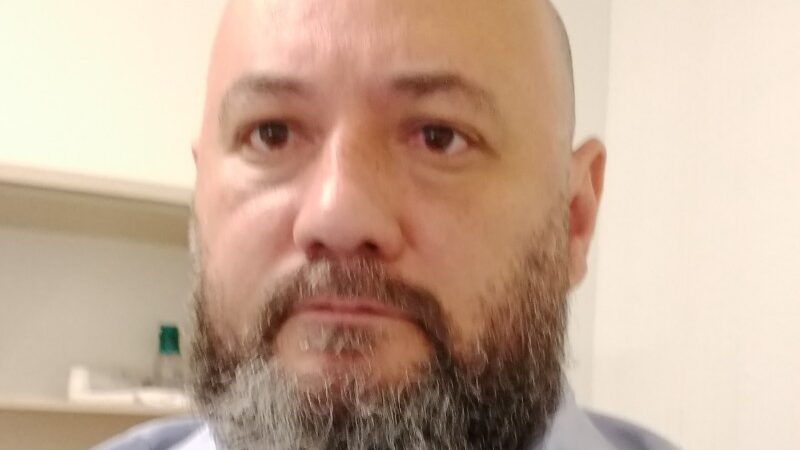 O Alto Preço do Protecionismo: Como as Tarifas de Trump e a Crise da Laranja Agravaram o Custo de Vida nos EUA