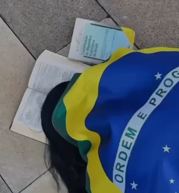Giselli Bianchini: Convocando um Ato Profético ou Patético?