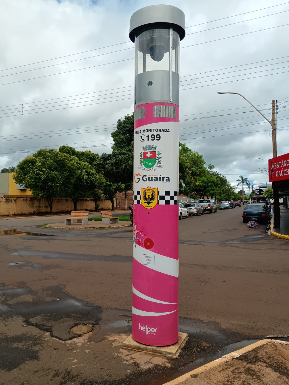 Com alta de feminicídios, cidades instalam totens de segurança para proteger mulheres