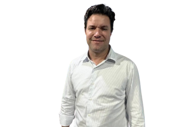 Sem prefeitos, sem base e sem empolgação: até onde vai a candidatura de Guto?