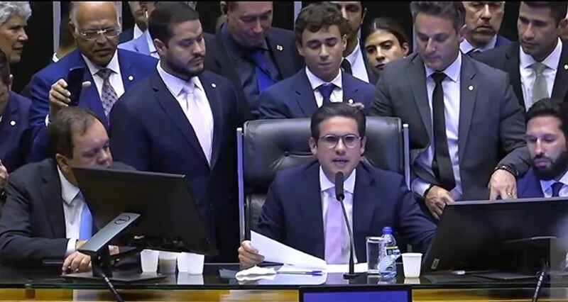 “O que aconteceu não foi bom”, diz Hugo Motta sobre ocupação do plenário por deputados da oposição