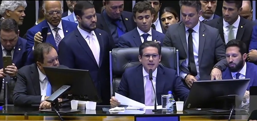 “O que aconteceu não foi bom”, diz Hugo Motta sobre ocupação do plenário por deputados da oposição
