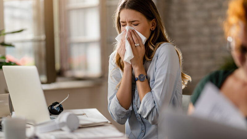 Ventilação natural em empresas pode diminuir casos de doenças respiratórias entre colaboradores