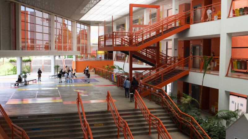 Escola internacional, bilíngue ou com inglês no currículo: entenda as diferenças