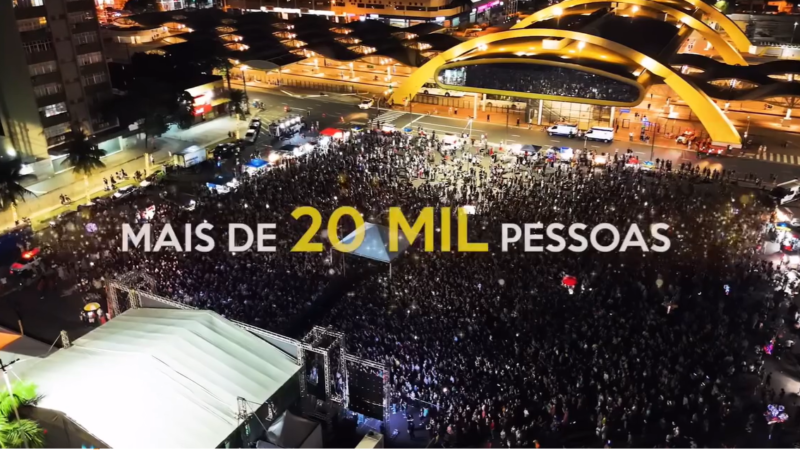 Mais de 20 mil pessoas prestigiam a abertura da Maringá Encantada com show de Lulu Santos