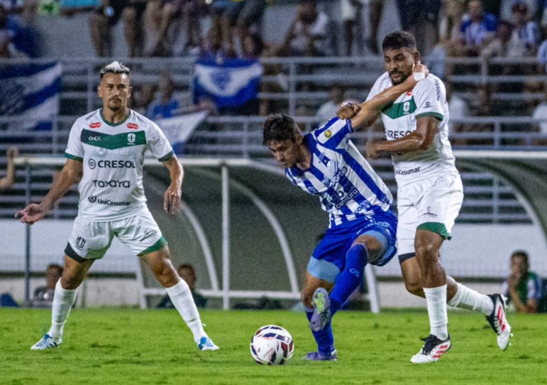 Decisões à Vista: Galo Maringá lidera a Série Prata e Maringá FC enfrenta desafios na Série C e Copa do Brasil