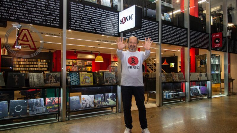 Sonic Discos: Uma Década de Paixão pelo Vinil em Curitiba