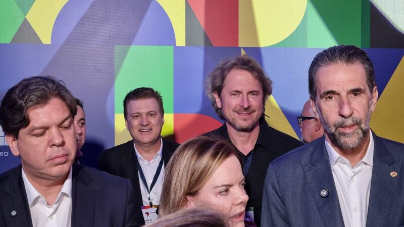 Em Foz do Iguaçu, Zeca Dirceu destaca papel político e social da Itaipu no fortalecimento dos municípios paranaenses