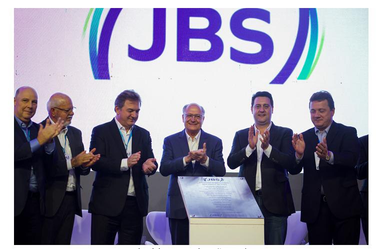Com dupla listagem, JBS pretende investir R$ 15 bi no Brasil
