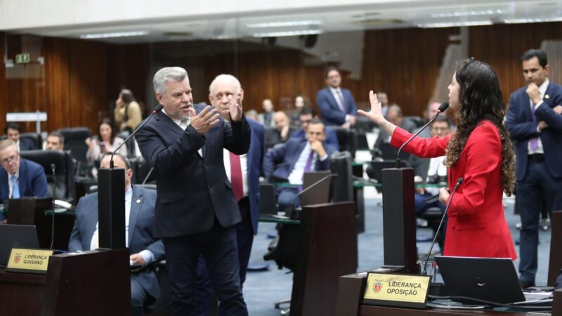 Conselho de Ética aplica punição de 30 dias para deputado Renato Freitas