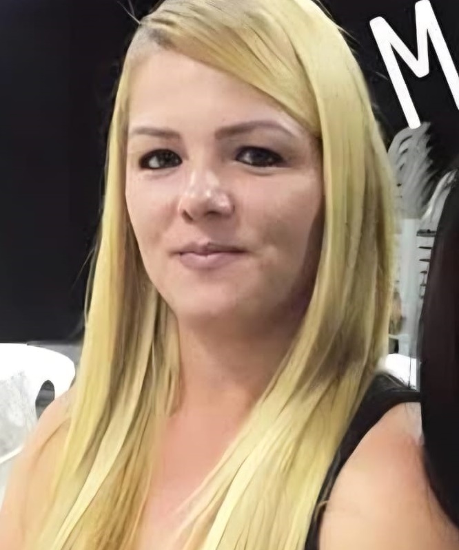 Janaina Hartmann e mais oito professoras enfrentam gestão Geny Violatto e cobram correção do piso